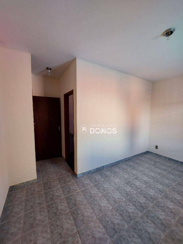 Casa, 4 quartos, 188 m² - Foto 3