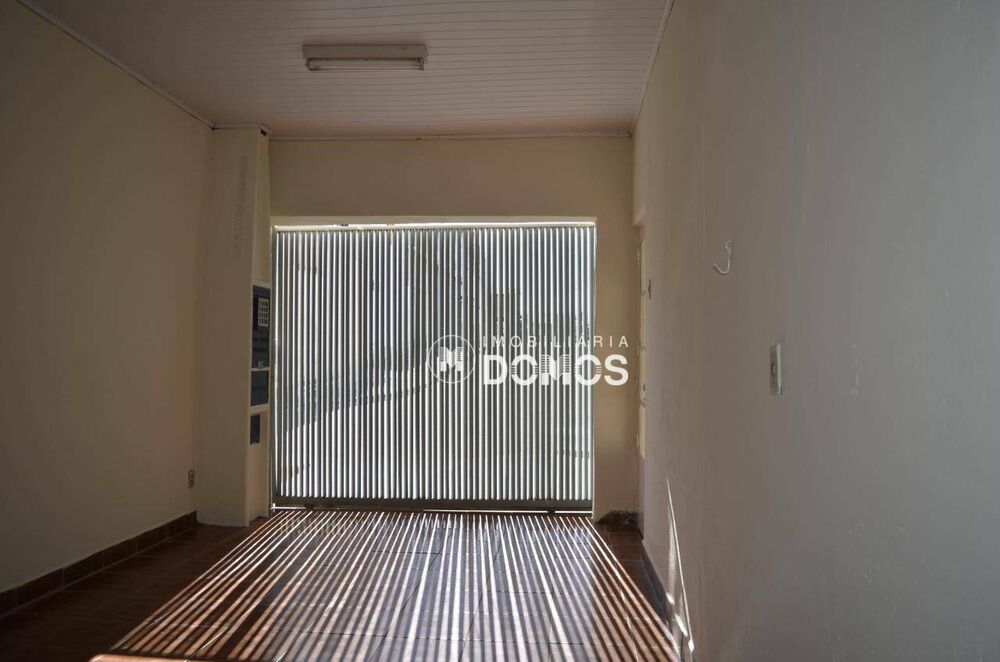 Casa à venda com 3 quartos - Foto 2