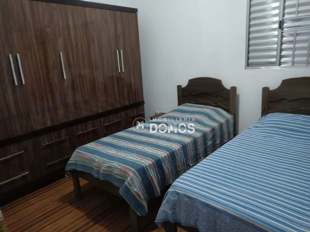 Casa, 6 quartos, 250 m² - Foto 4