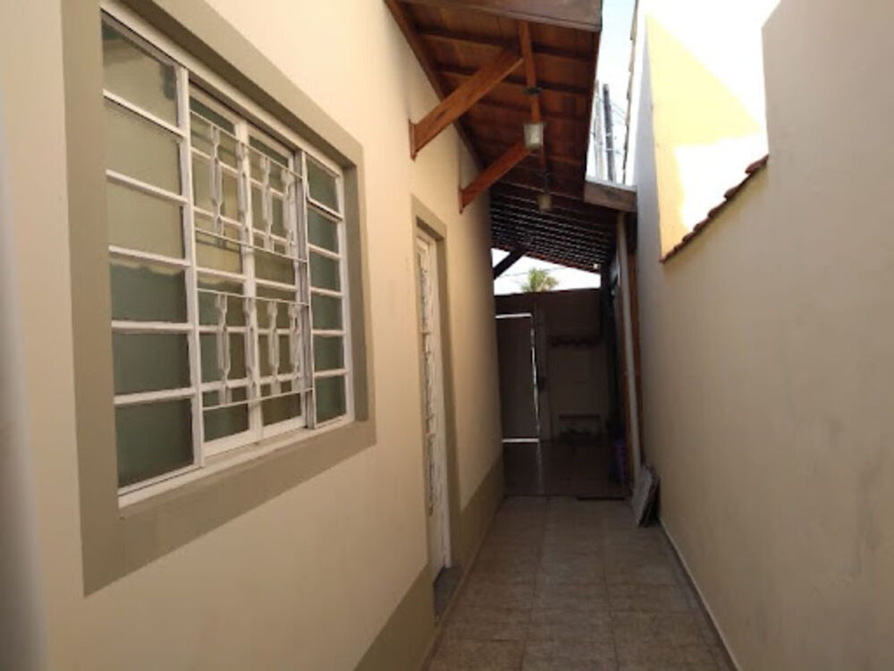 Casa à venda com 3 quartos, 115m² - Foto 1