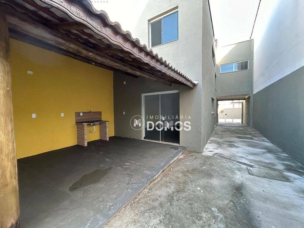 Casa à venda com 2 quartos, 105m² - Foto 5