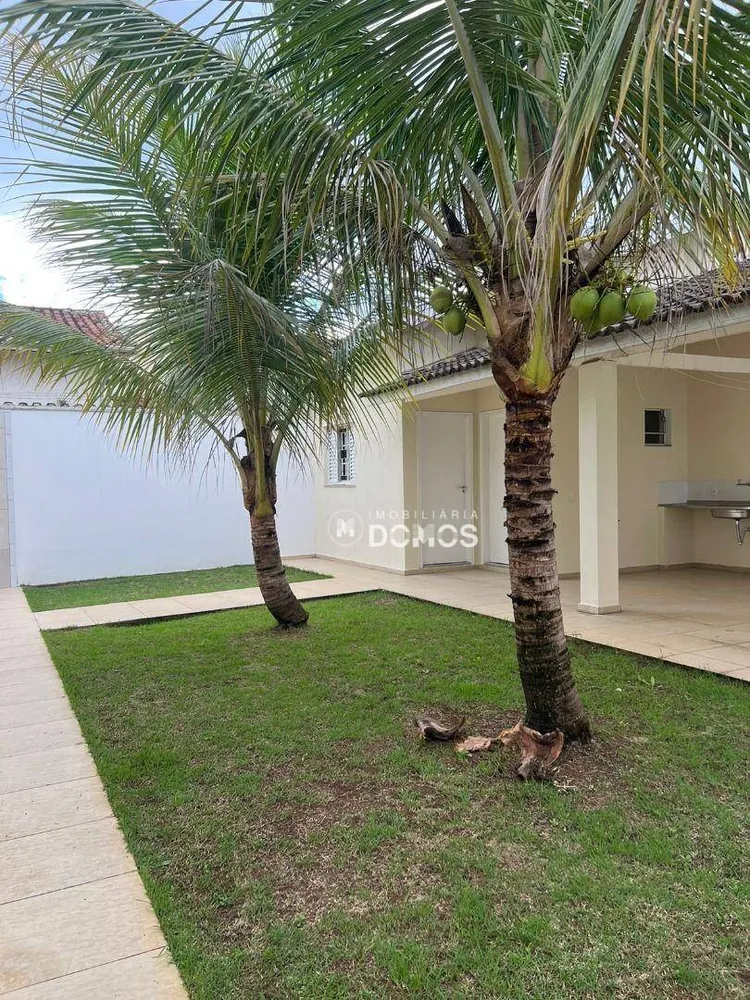 Casa, 3 quartos, 217 m² - Foto 1