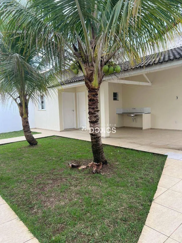 Casa, 3 quartos, 217 m² - Foto 2