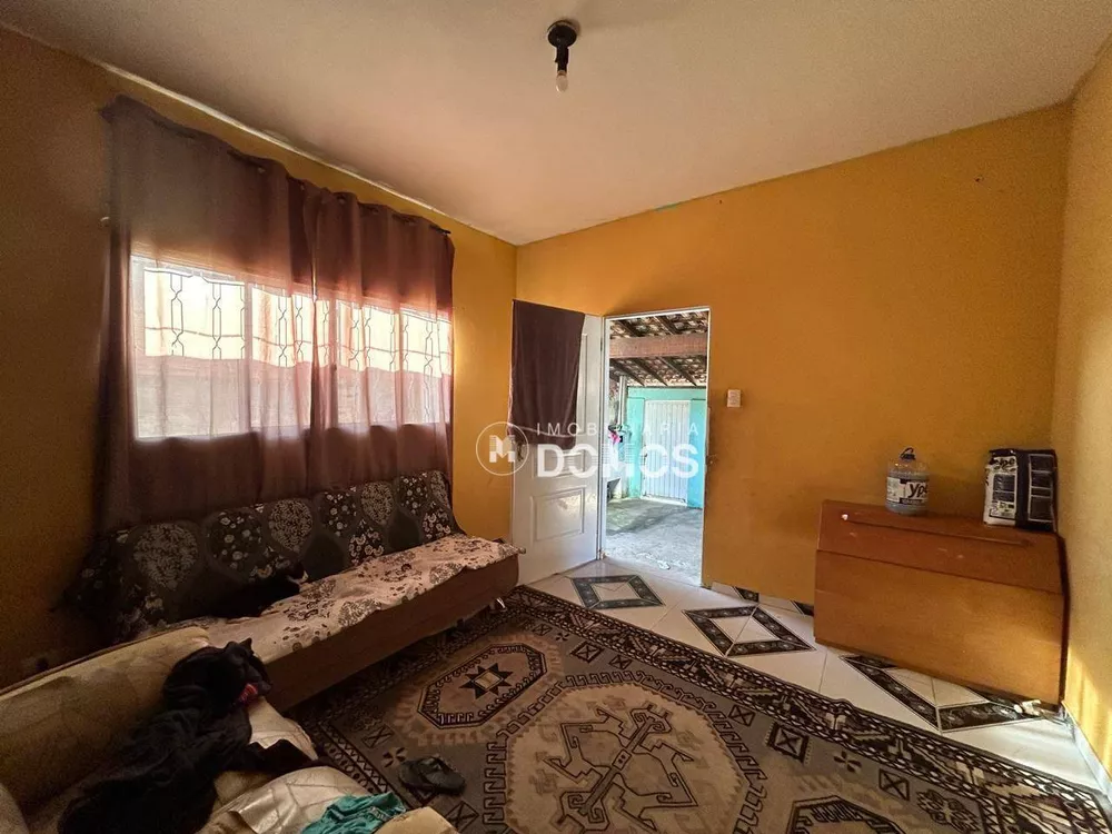 Casa à venda com 2 quartos, 100m² - Foto 2