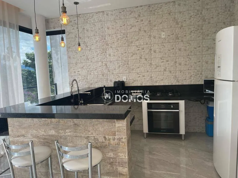 Casa, 3 quartos, 256 m² - Foto 4