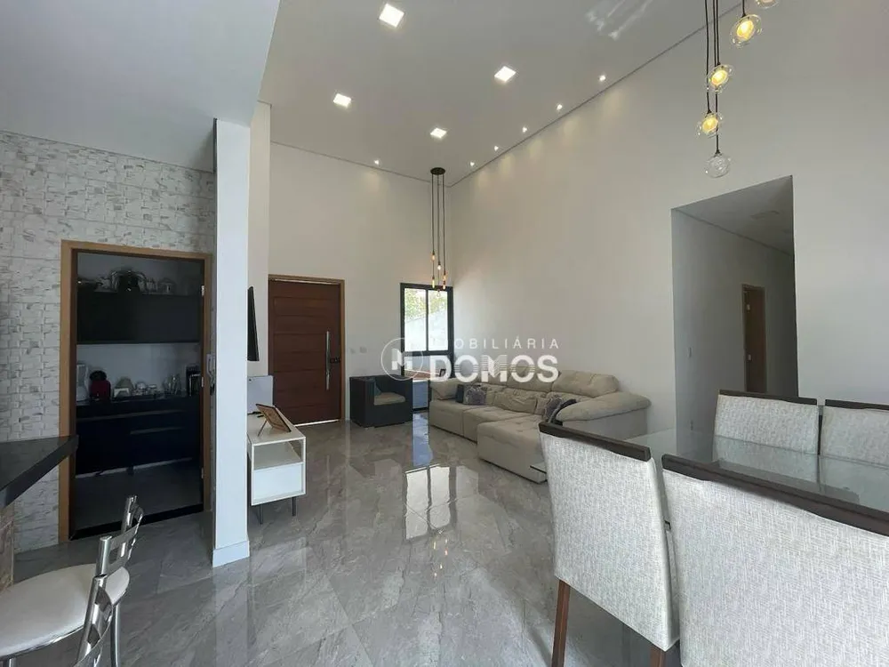 Casa, 3 quartos, 256 m² - Foto 1