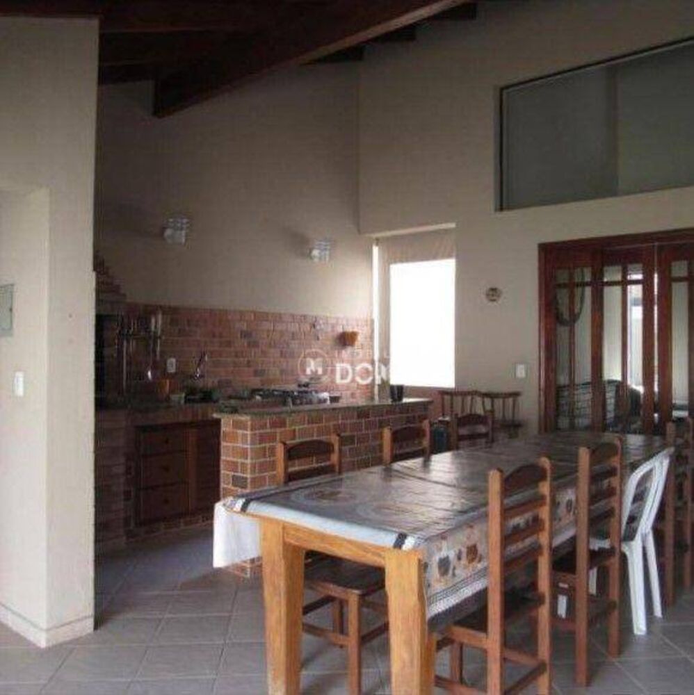 Casa, 3 quartos, 362 m² - Foto 1