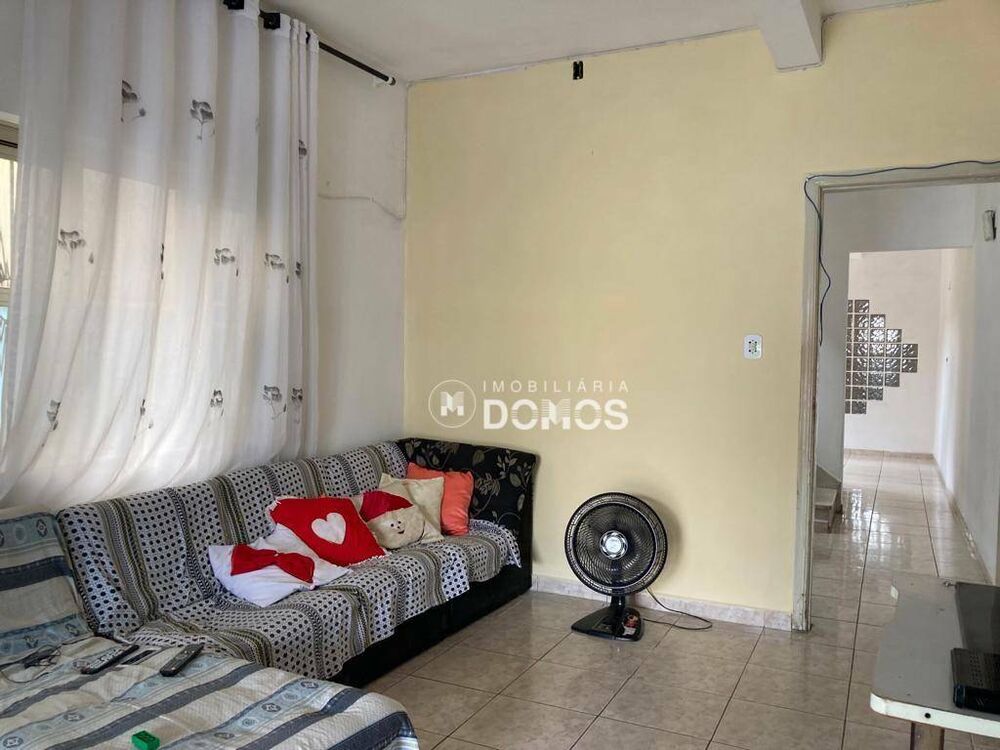 Casa à venda com 4 quartos, 120m² - Foto 3