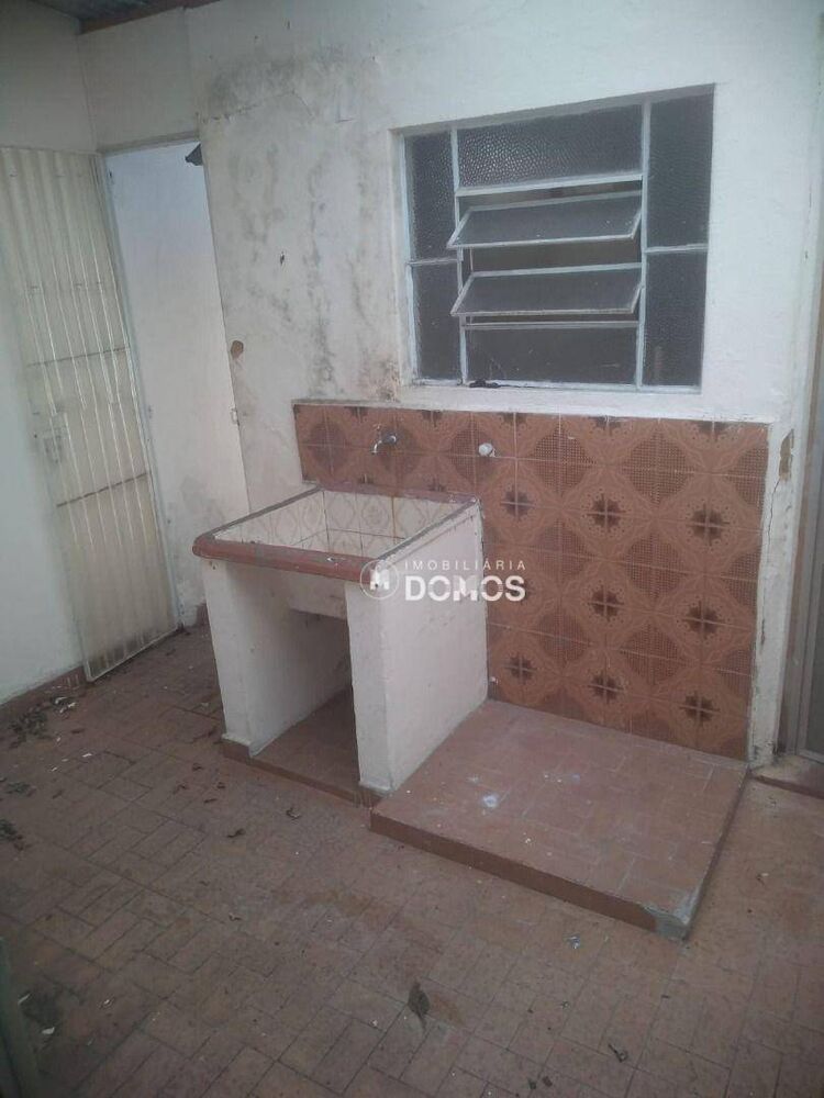 Casa à venda com 2 quartos, 180m² - Foto 3