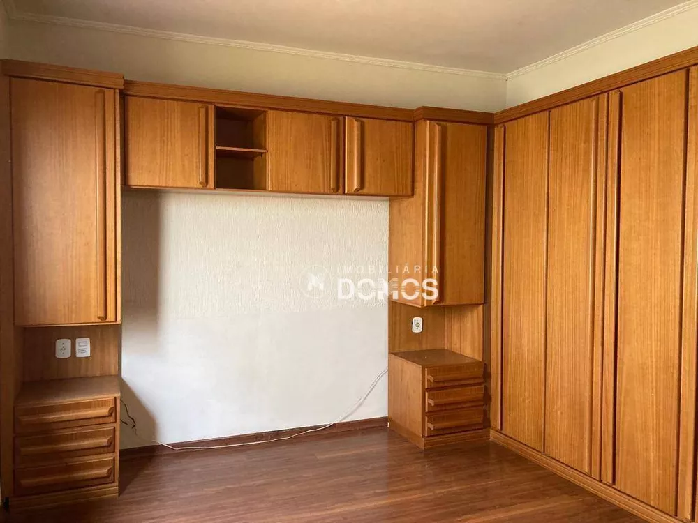 Casa, 3 quartos, 180 m² - Foto 1
