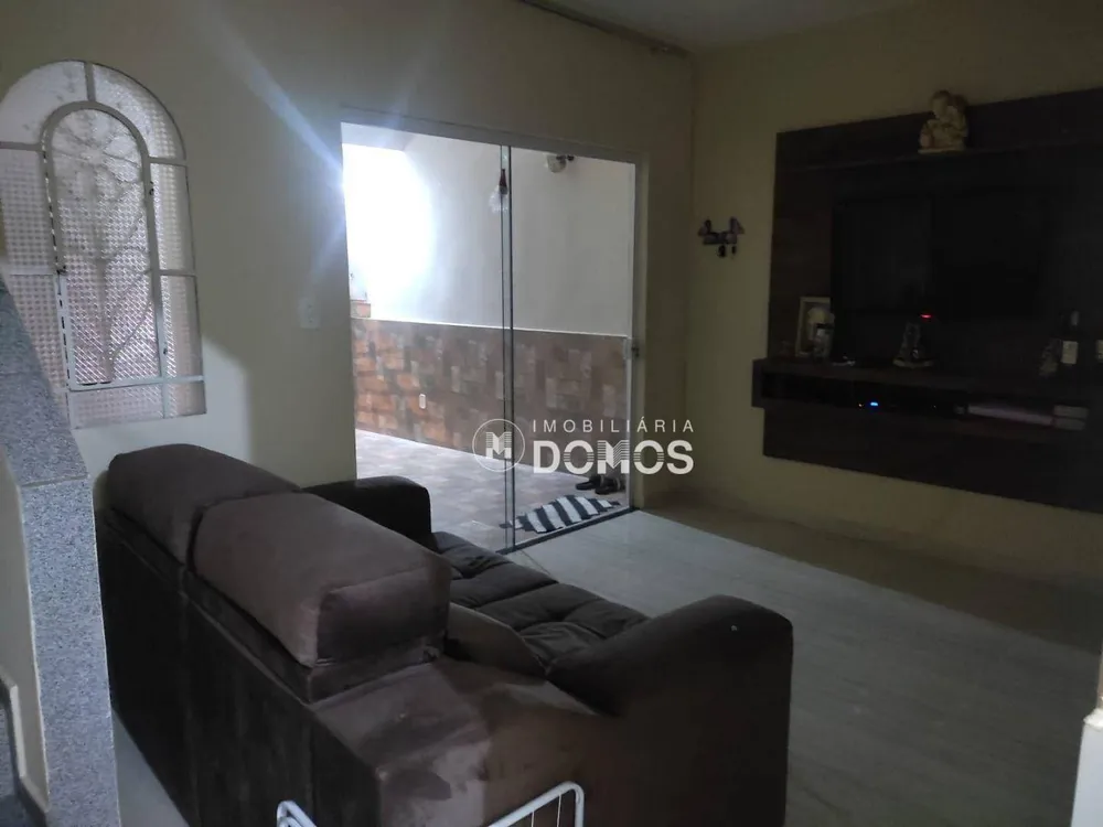 Casa, 5 quartos, 140 m² - Foto 1