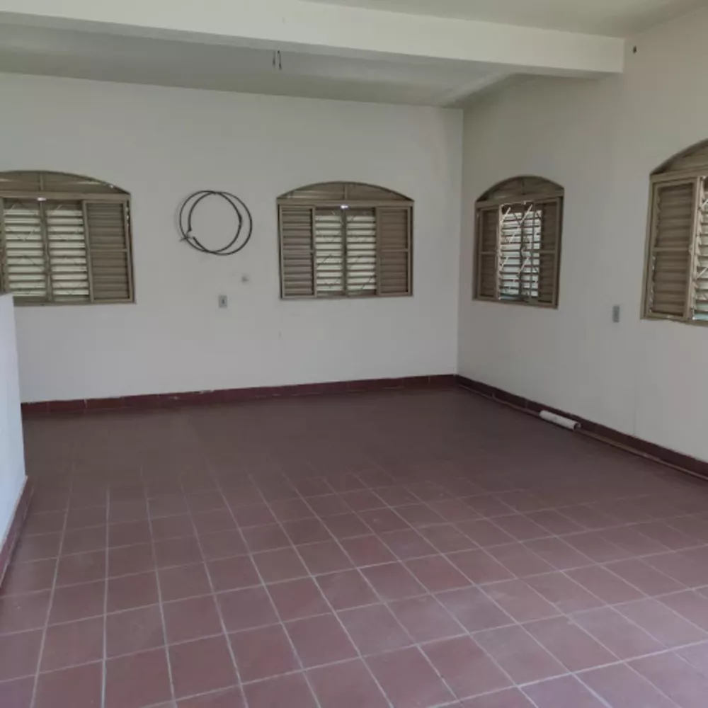 Casa à venda com 3 quartos, 190m² - Foto 3