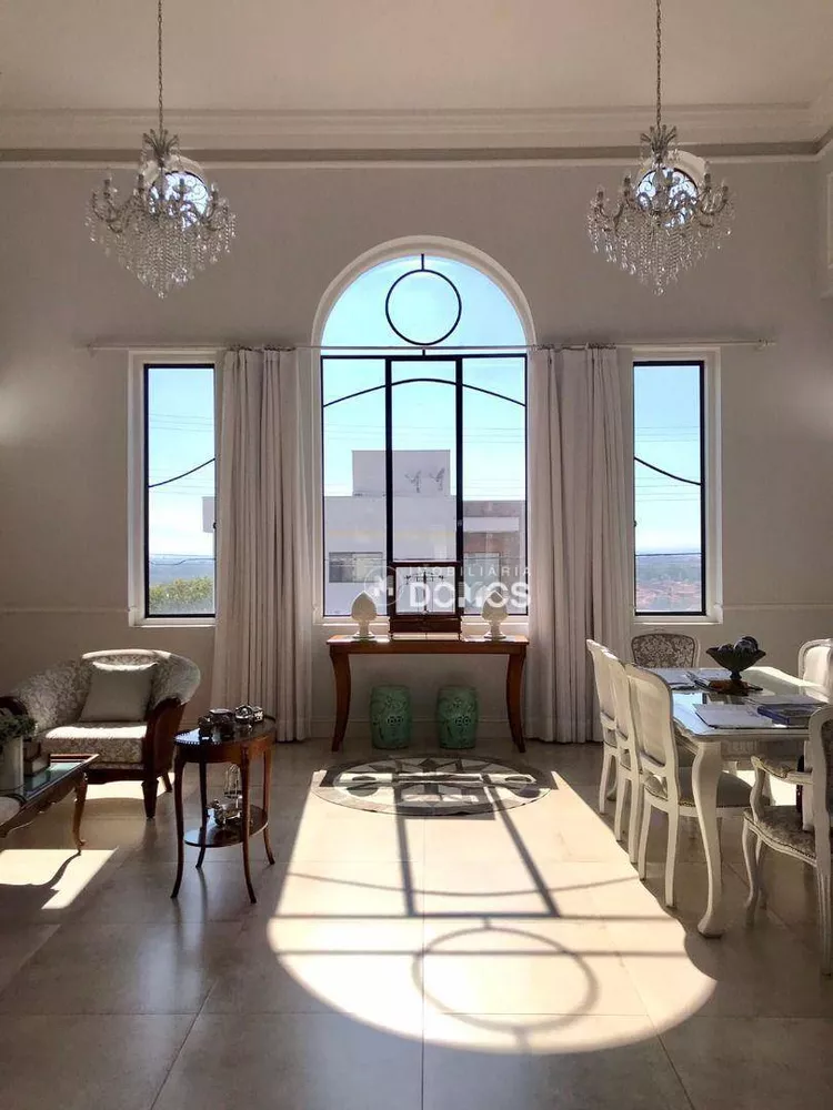 Casa, 4 quartos, 447 m² - Foto 3