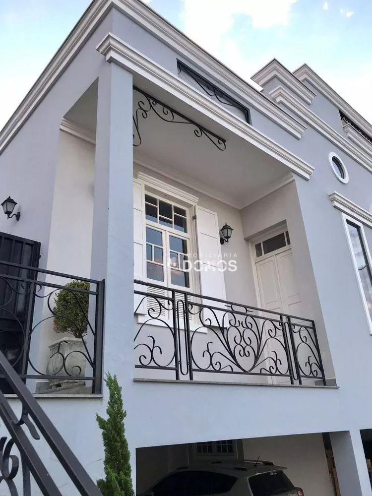Casa, 4 quartos, 447 m² - Foto 1