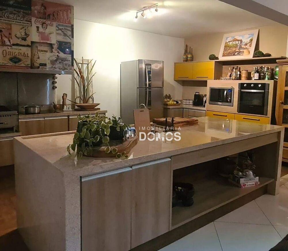 Casa, 3 quartos, 341 m² - Foto 4