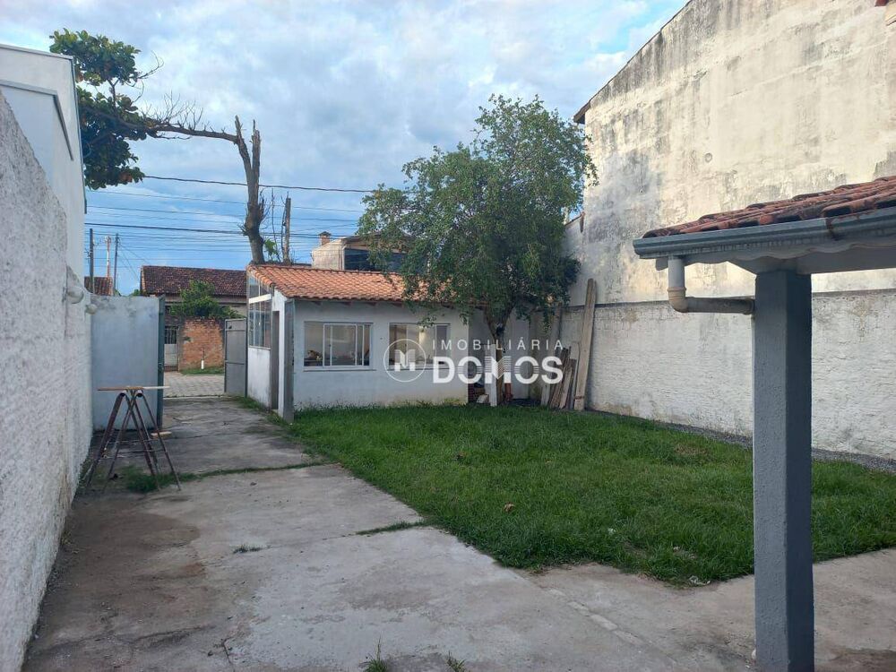 Casa à venda com 2 quartos, 95m² - Foto 2