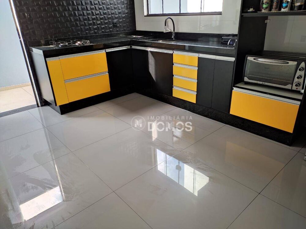 Sobrado, 3 quartos, 250 m² - Foto 1