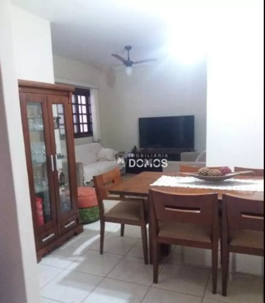 Casa, 3 quartos, 261 m² - Foto 3