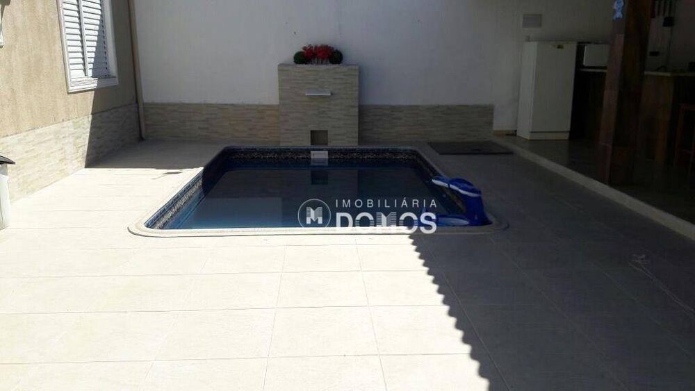 Casa, 3 quartos, 200 m² - Foto 2