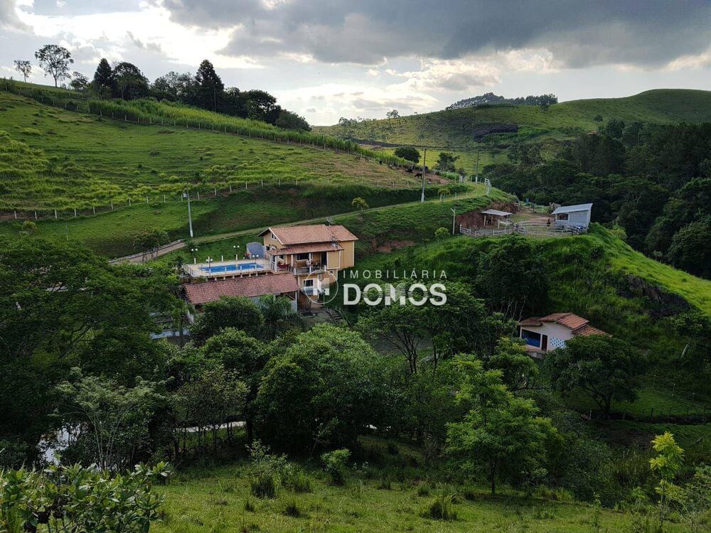 Sítio à venda com 4 quartos, 867m² - Foto 1