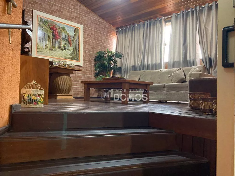 Casa, 3 quartos, 399 m² - Foto 1