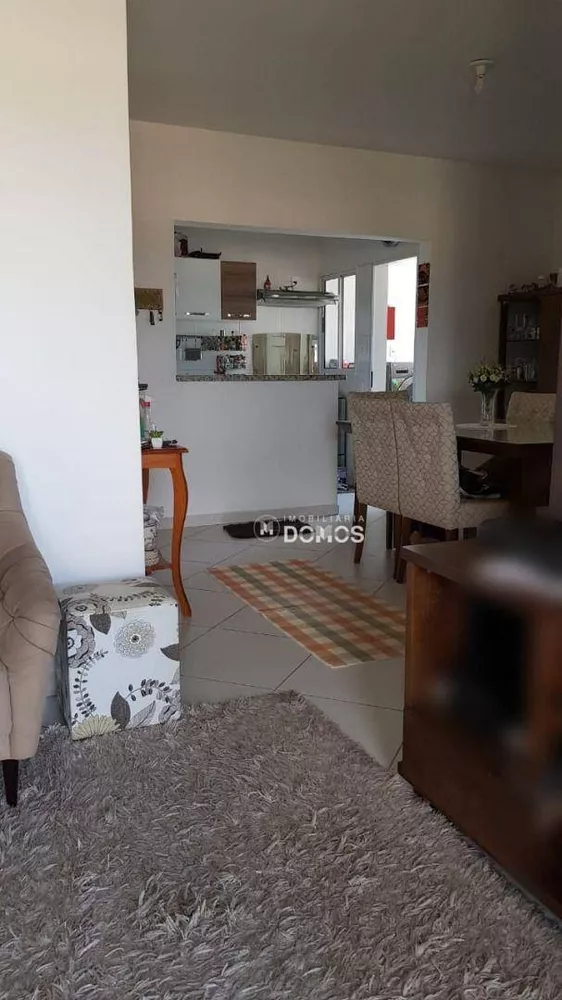 Apartamento à venda com 3 quartos, 104m² - Foto 4