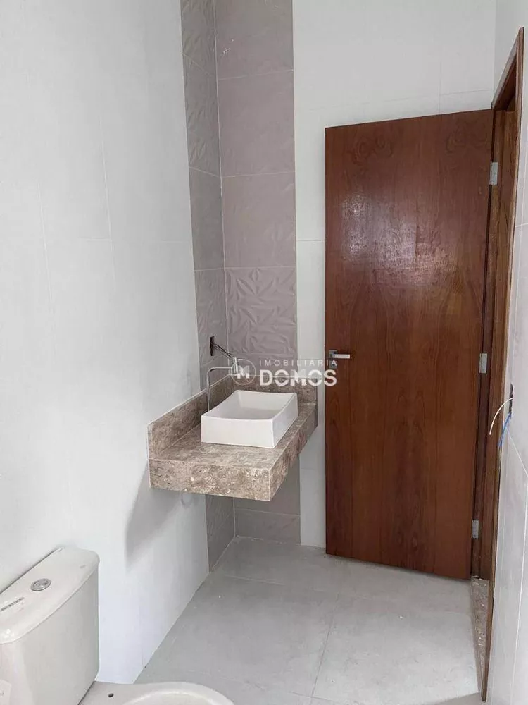 Casa à venda com 2 quartos, 80m² - Foto 7