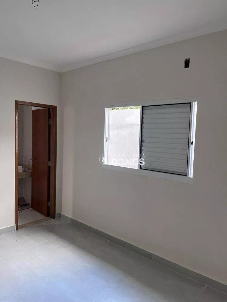 Casa à venda com 2 quartos, 80m² - Foto 6