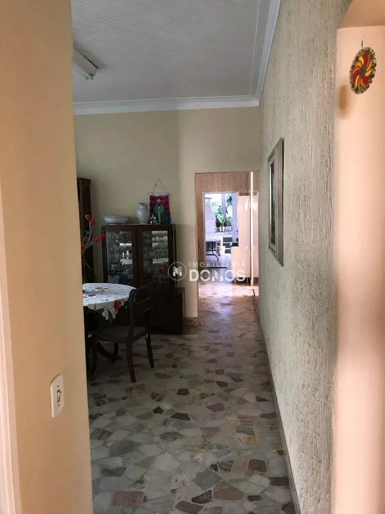 Casa, 4 quartos, 250 m² - Foto 2