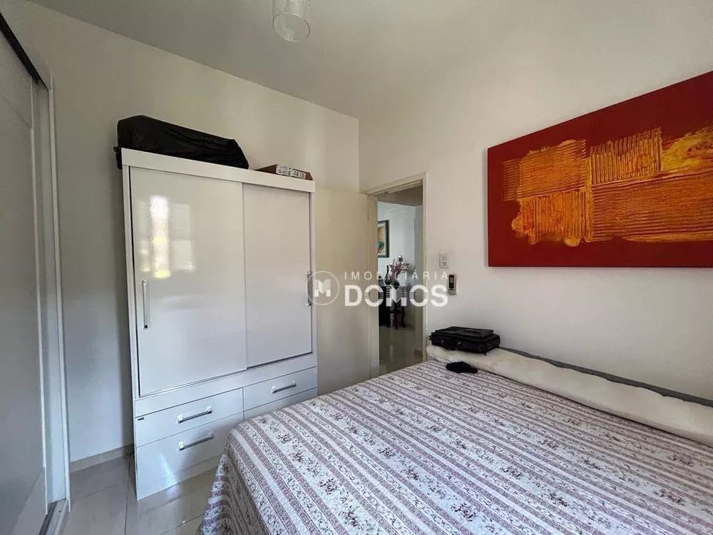 Casa à venda com 2 quartos, 200m² - Foto 9