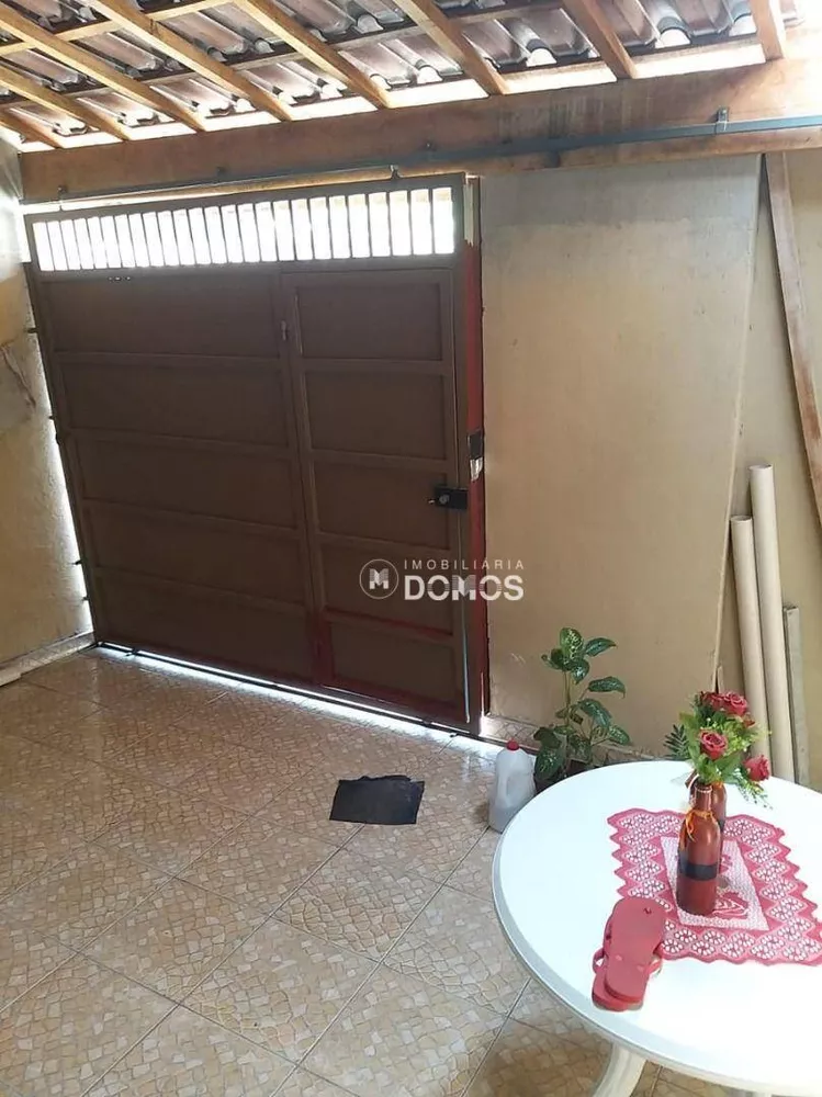 Casa à venda com 3 quartos, 69m² - Foto 1