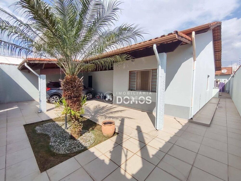 Casa à venda com 2 quartos, 300M2 - Foto 1