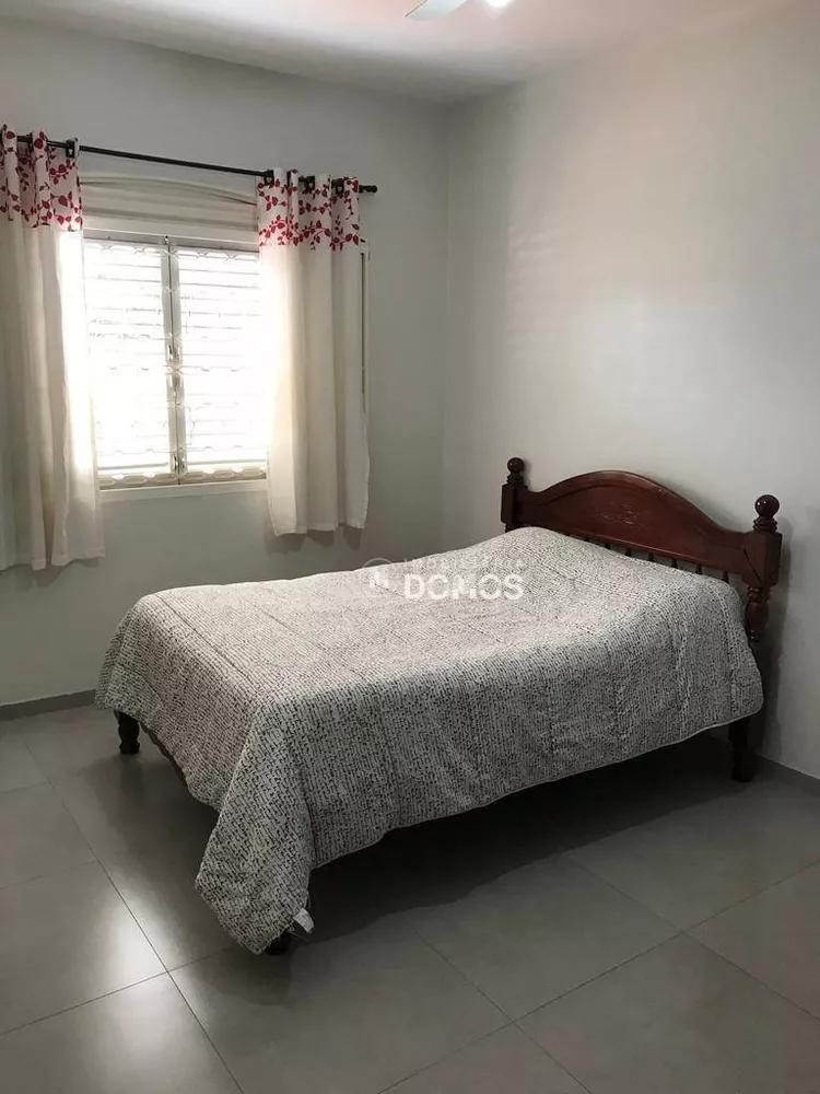Casa, 4 quartos, 200 m² - Foto 3