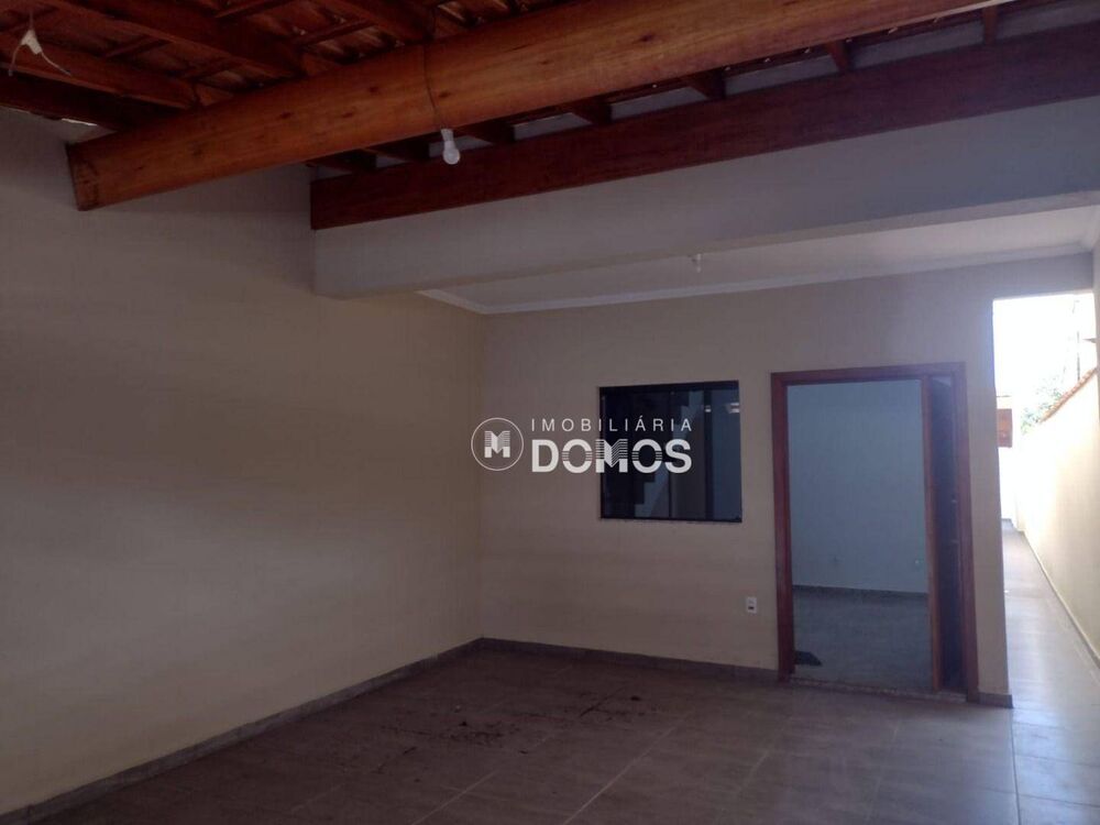 Casa de Condomínio à venda com 3 quartos, 190m² - Foto 2