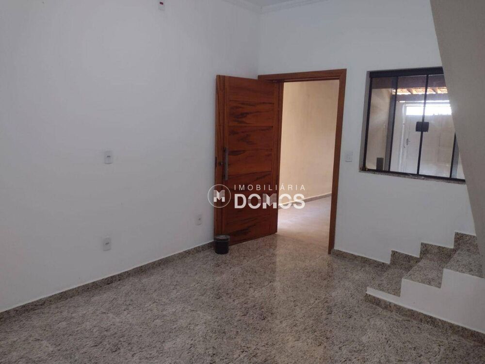 Casa de Condomínio à venda com 3 quartos, 190m² - Foto 1