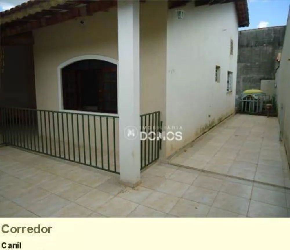 Casa à venda com 2 quartos, 120m² - Foto 1