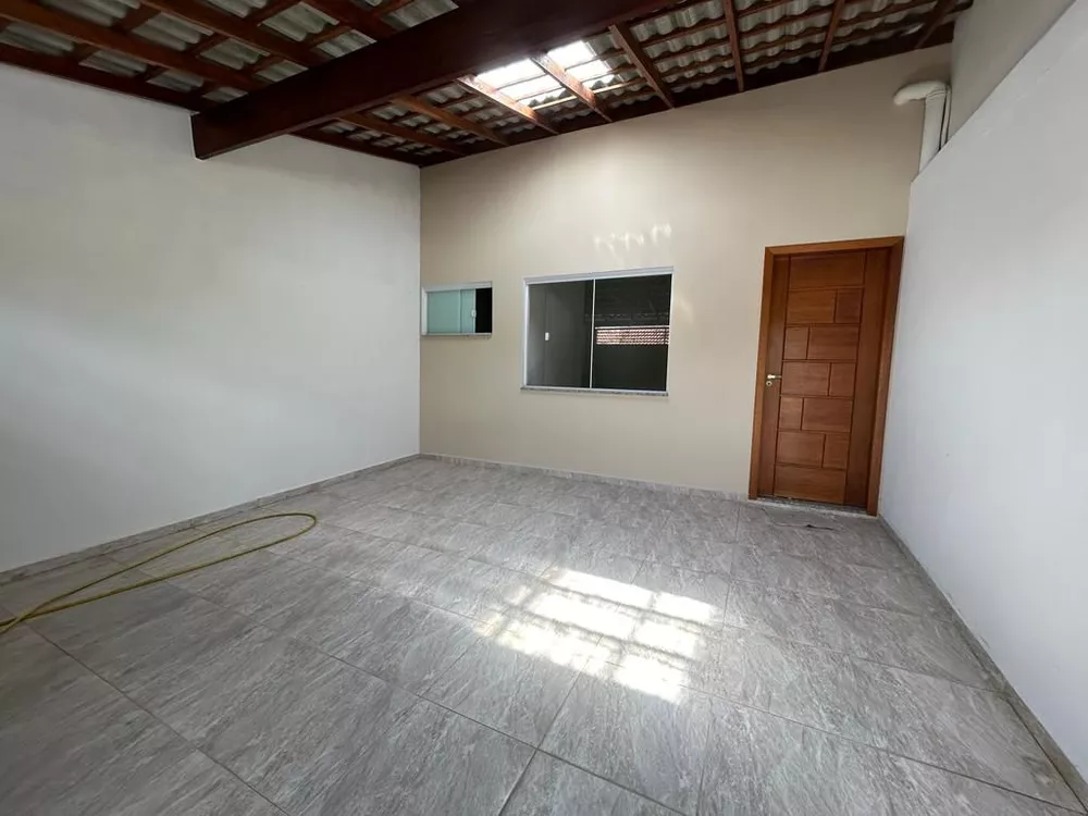 Casa à venda com 2 quartos, 115M2 - Foto 1