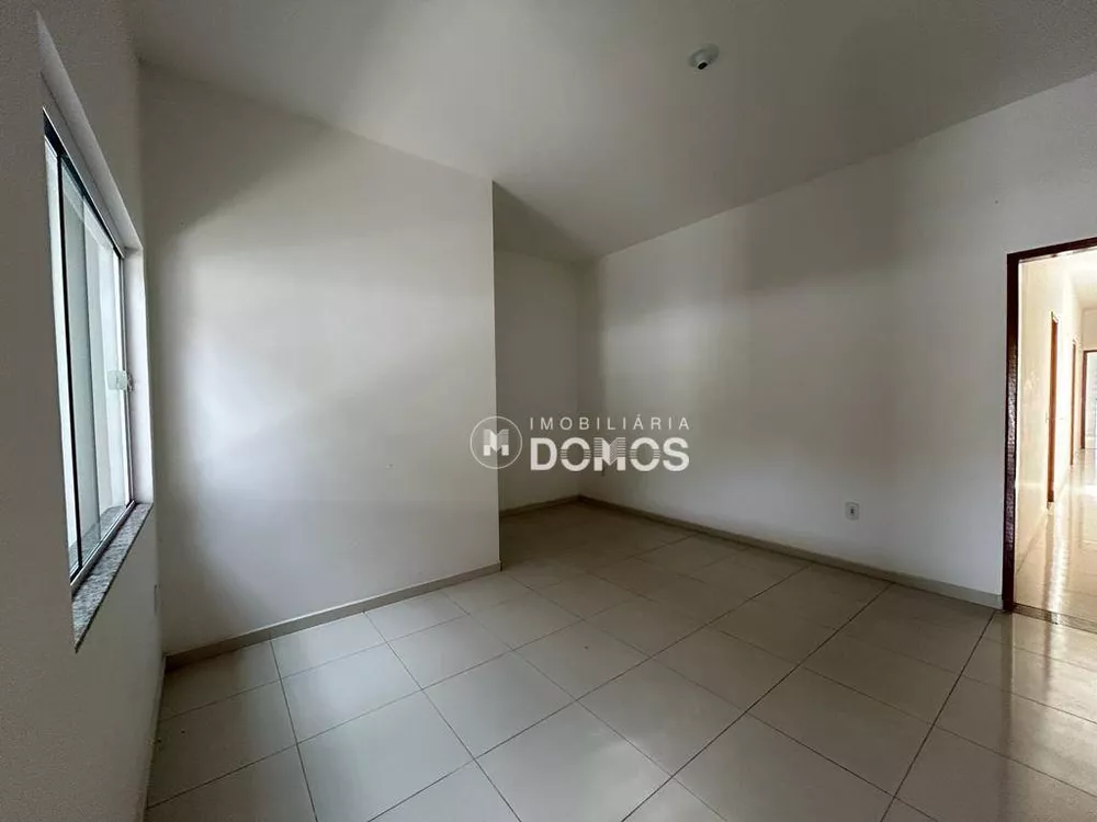 Casa à venda com 2 quartos, 115M2 - Foto 2