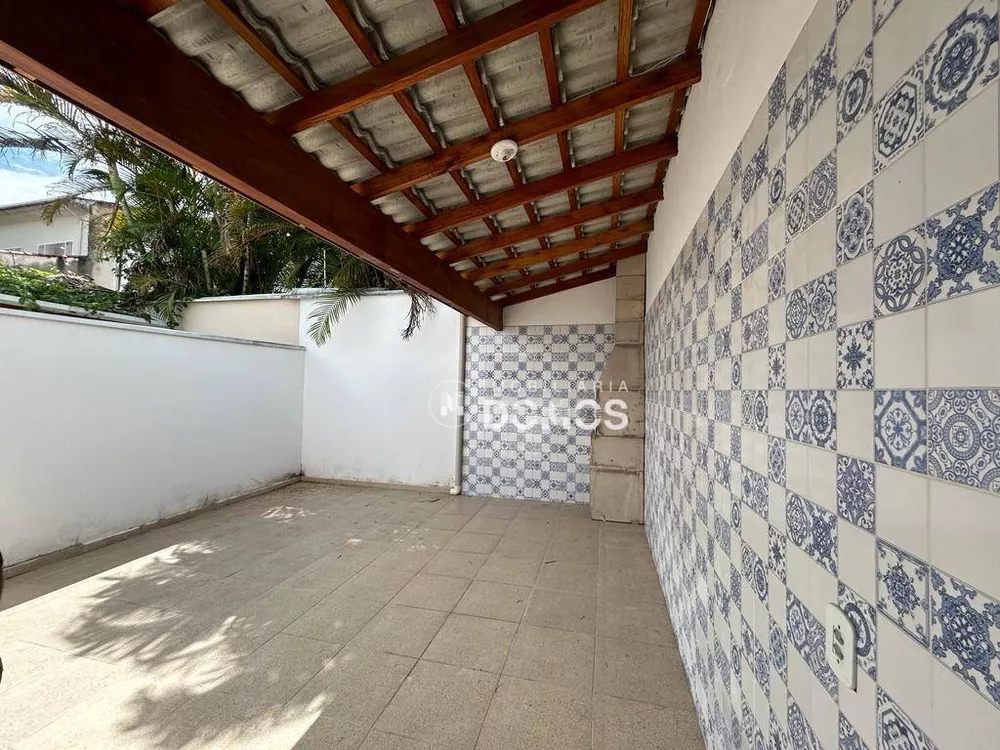 Casa à venda com 2 quartos, 115M2 - Foto 11