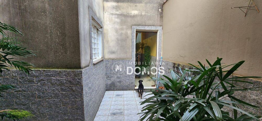 Casa à venda e aluguel com 3 quartos, 280m² - Foto 2