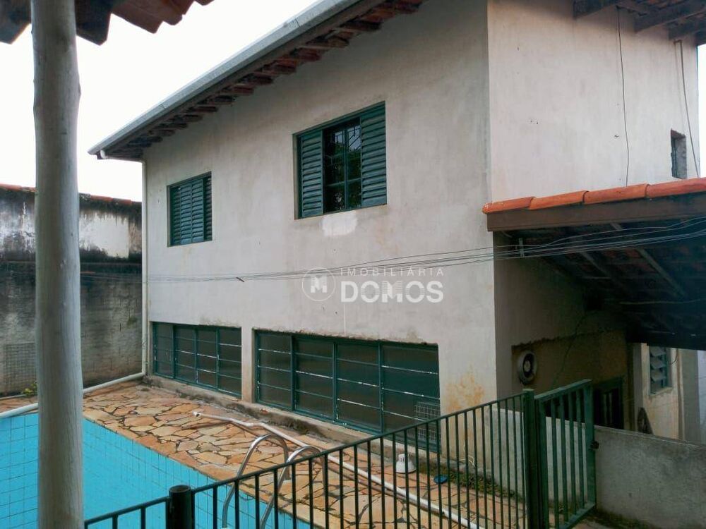 Casa, 4 quartos, 107 m² - Foto 1