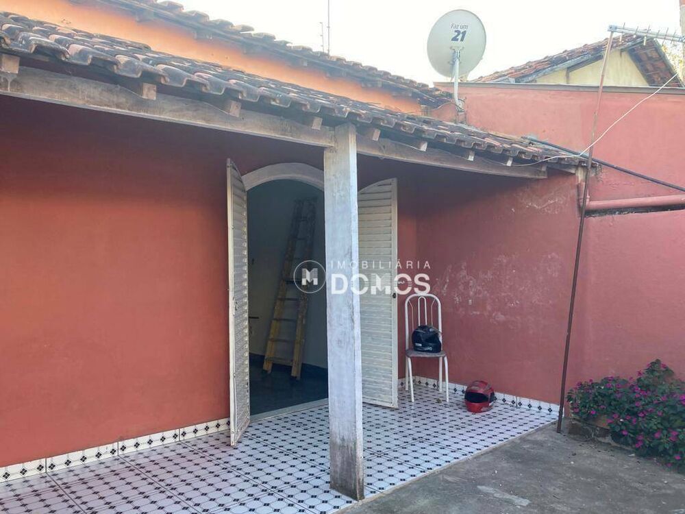 Casa à venda com 4 quartos, 150m² - Foto 3