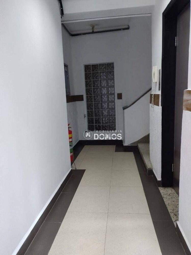 Apartamento à venda com 2 quartos, 85m² - Foto 3