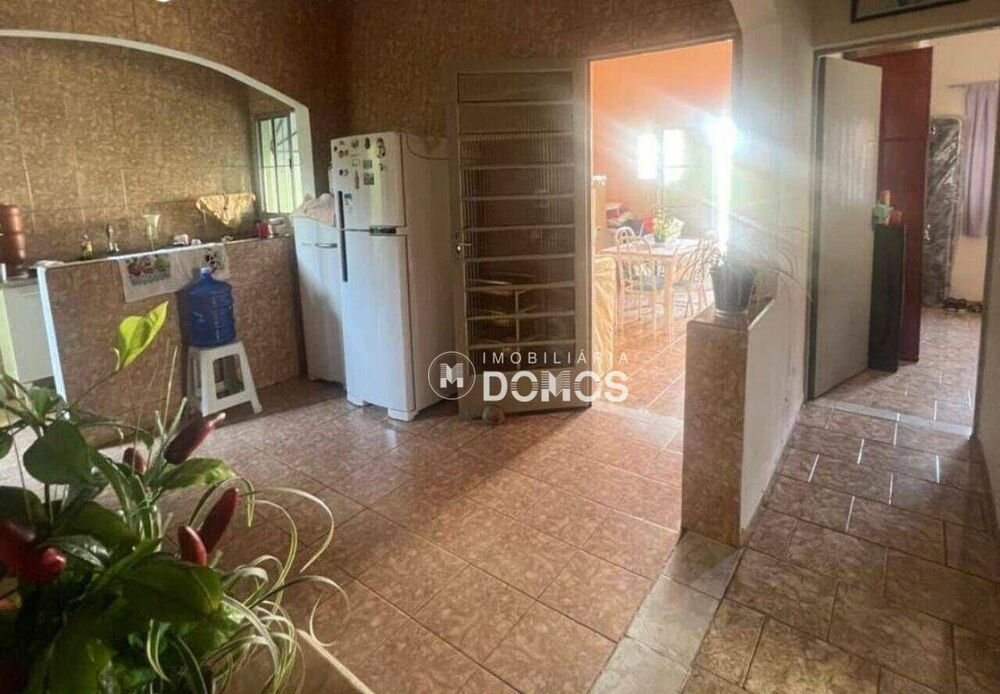 Casa à venda com 3 quartos, 146m² - Foto 2