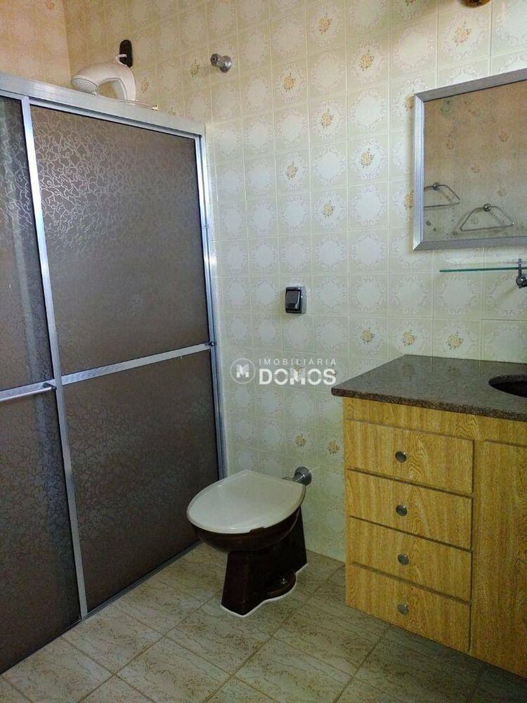 Casa, 4 quartos, 278 m² - Foto 2