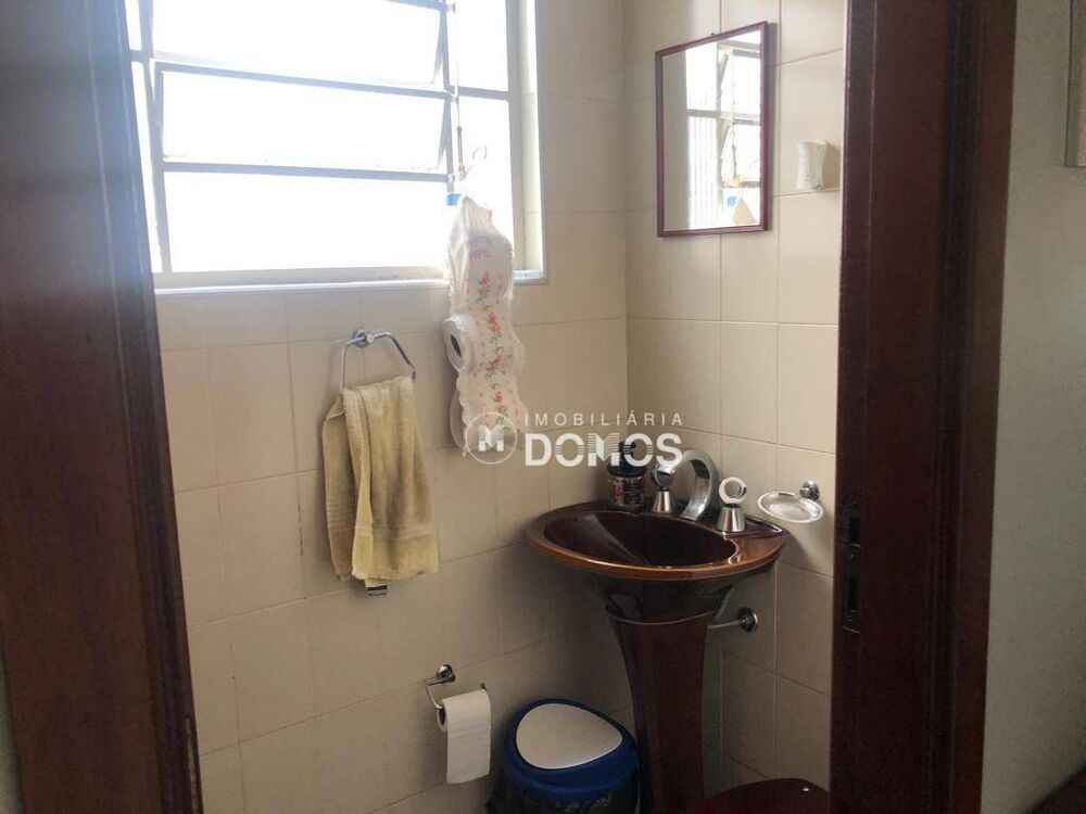 Casa à venda com 5 quartos, 437m² - Foto 7