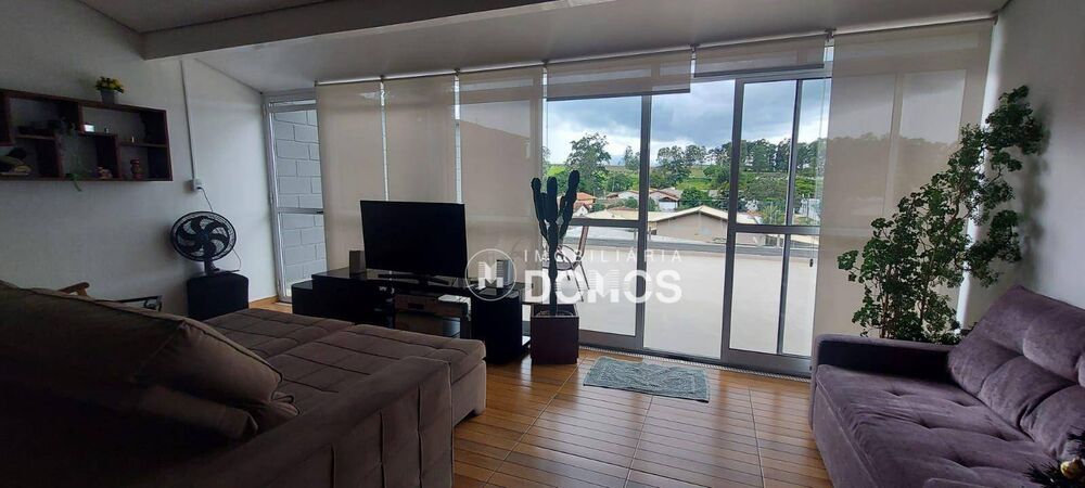 Casa à venda com 2 quartos, 168m² - Foto 3