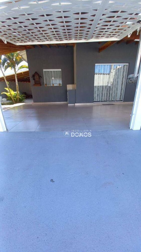 Casa à venda com 2 quartos, 140m² - Foto 2