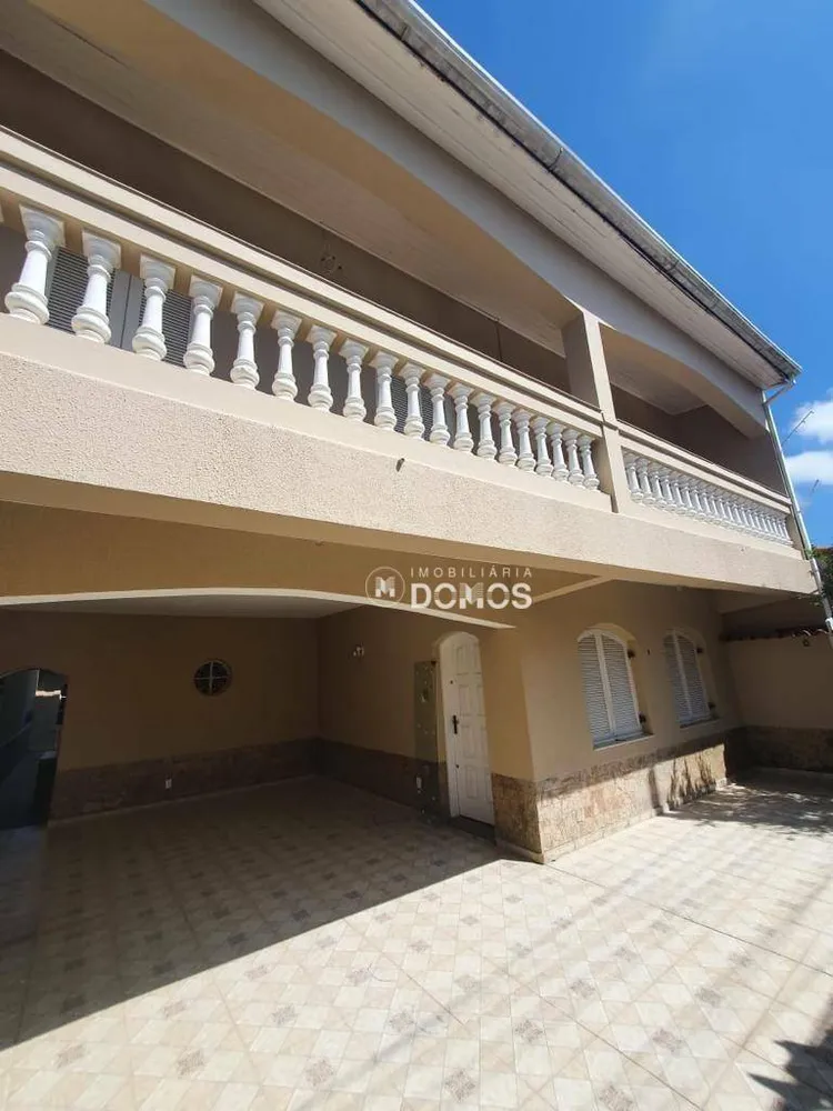 Casa, 5 quartos, 300 m² - Foto 1