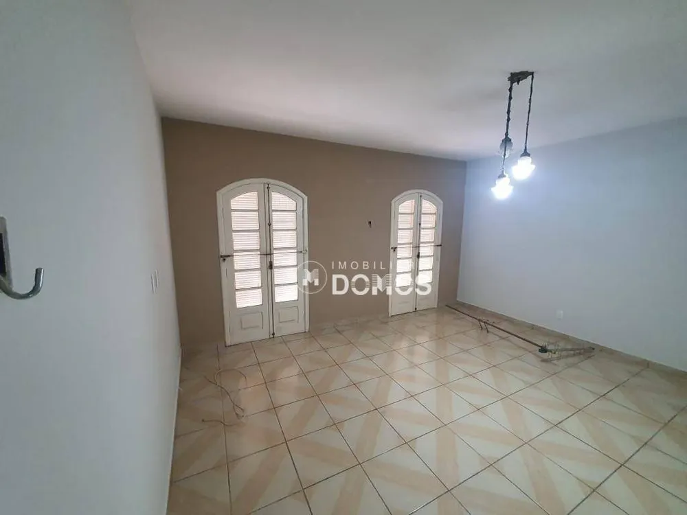 Casa, 5 quartos, 300 m² - Foto 2